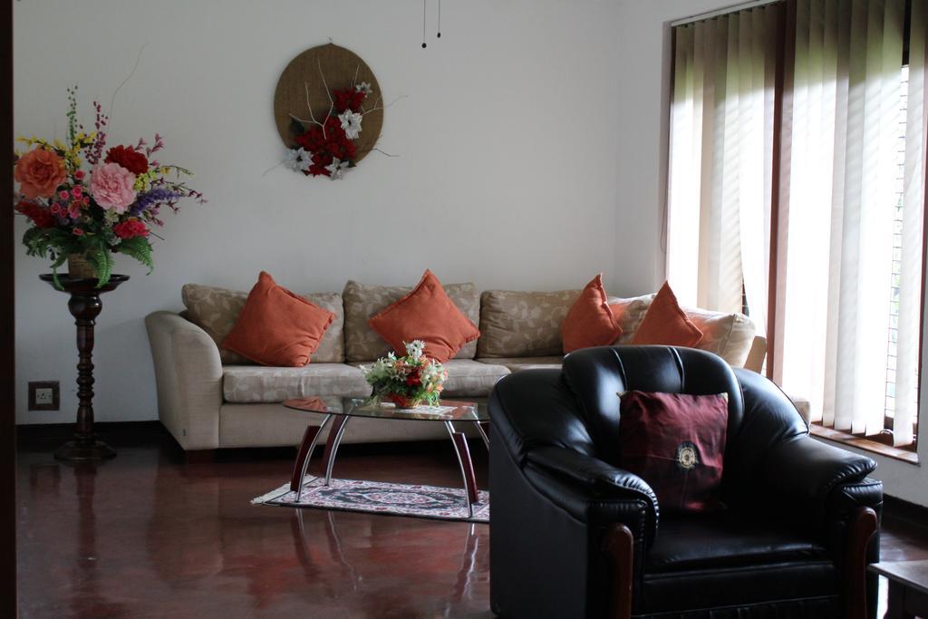 Ferienwohnung Anniewatte House Kandy Exterior foto